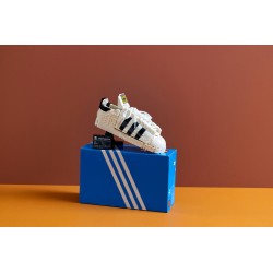 LEGO Creator Expert 10282 adidas Originals Superstar