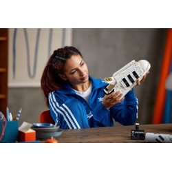 LEGO Creator Expert 10282 adidas Originals Superstar