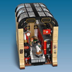 LEGO Harry Potter 76450 Book Nook: Espresso per Hogwarts™