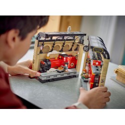 Book Nook: Hogwarts™ Express