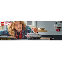 LEGO Marvel 76321 Spider-Man contro Doc Ock: duello sul treno