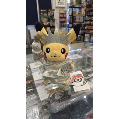 Pokemon - Peluches Esclusivo NEW YORK Pikachu Statua della Libertà 701-95670 Pokemon Center NY