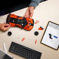 LEGO 42222 Technic Hyper Car Bugatti Chiron Pur Sport