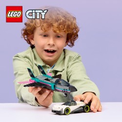 LEGO 60489 City Jet contro Auto sportiva