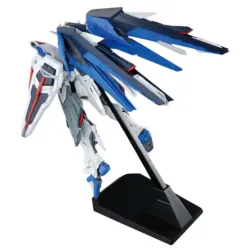 Bandai Model Kit - MG ZGMF-Z10A - Gundam Freedom 1:100