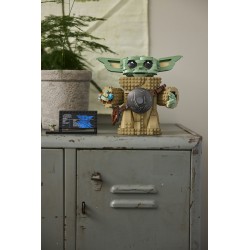LEGO Star Wars 75446 Grogu (Apprendista Mandaloriano), Giocattolo con Armatura Beskar, Decorazione Regalo per Bambini da 10+
