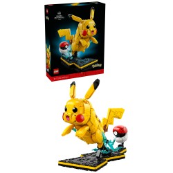 LEGO Pokémon 72152 Pikachu e Poké Ball, Kit di Modellismo con Figura Snodabile ed Espositore, Regalo per Gamer da Collezione