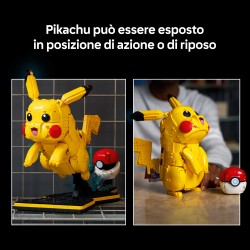 LEGO Pokémon 72152 Pikachu e Poké Ball, Kit di Modellismo con Figura Snodabile ed Espositore, Regalo per Gamer da Collezione