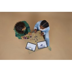 LEGO Speed Champions 77258 Auto da Corsa LEGO F1 ACADEMY, Giocattolo con Minifigure Formula 1, Regalo per Bambine e Bambini 10+