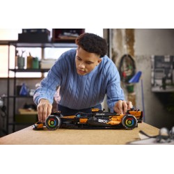 LEGO Technic 42228 Auto McLaren MCL39 F1, Kit Modellismo per Adulti da Collezione, Regalo per Fan di Corse e di Motorsport