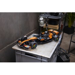 LEGO Technic 42228 Auto McLaren MCL39 F1, Kit Modellismo per Adulti da Collezione, Regalo per Fan di Corse e di Motorsport