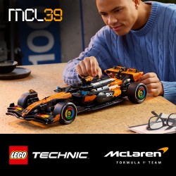 LEGO Technic 42228 Auto McLaren MCL39 F1, Kit Modellismo per Adulti da Collezione, Regalo per Fan di Corse e di Motorsport