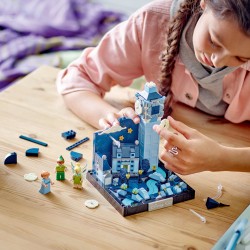 LEGO Disney 43232 Volo su Londra di Peter Pan e Wendy, Diorama con Big Ben Fosforescente, Regalo Adolescenti, Donne e Uomini