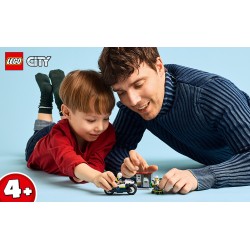 LEGO City 60455 Inseguimento della Moto della Polizia, con Motocicletta Giocattolo e 2 Minifigure, Regalo per Bambini da 4+