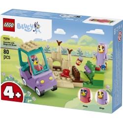 LEGO Bluey 11216 Nonne con Bingo e Bluey, Giochi Didattici con Macchina, 2 Minifigure e Giardino, Idea Regalo per Bambini 4+