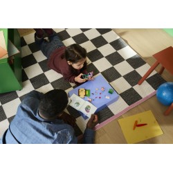 LEGO Bluey 11216 Nonne con Bingo e Bluey, Giochi Didattici con Macchina, 2 Minifigure e Giardino, Idea Regalo per Bambini 4+