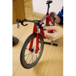 LEGO Icons 11380 Bici da Corsa, Kit Modellismo per Adulti con Pneumatici, Deragliatore e Supporto, Regalo per Fan di Ciclismo