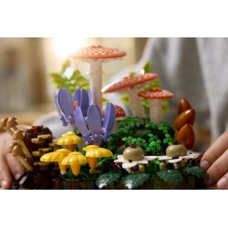 LEGO Botanicals 11505 Funghi del Bosco, Set di Piante Artificiali per Adulti, Decorazione per Casa, Idea Regalo Fai da Te