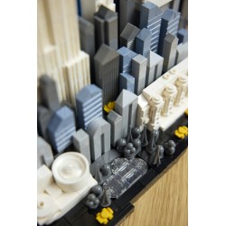 LEGO Architecture 21066 New York City – La Grande Mela, Kit Modellismo da Adulti, Decorazione con Monumenti, Regalo Fai da te