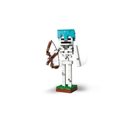 LEGO Minecraft 21594 Scheletro, Action Figure Giocattolo di Mob con Elmo di Diamante, Arco e Frecce, Base in Erba, Regalo 10+