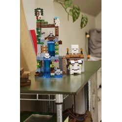 LEGO Minecraft 21597 Stazione di Ghast, Giocattolo con 8 Personaggi e Accessori, Regalo per Gamer e Bambini da 9 Anni in su