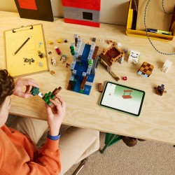 LEGO Minecraft 21597 Stazione di Ghast, Giocattolo con 8 Personaggi e Accessori, Regalo per Gamer e Bambini da 9 Anni in su
