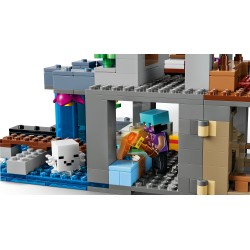 LEGO Minecraft 21597 Stazione di Ghast, Giocattolo con 8 Personaggi e Accessori, Regalo per Gamer e Bambini da 9 Anni in su