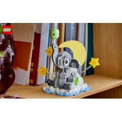LEGO 40814 Baby Elefantino tra le Stelle, Kit di Modellismo per Adulti, Figura di Animale e Accessori, Regalo Neogenitori