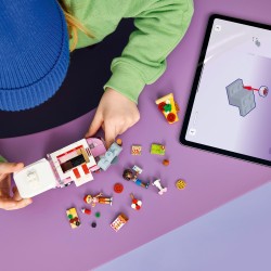 LEGO Friends 42694 Furgone delle Pizze, Giocattolo con 2 Mini Bamboline, Cane e Accessori, Regalo di Compleanno Bambini da 6+
