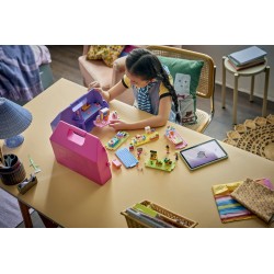 LEGO Friends 42697 Valigetta Creativa Casa delle Bambole, Giochi da Viaggio con Casa a 8 Stanze e 2 Mini Bamboline, Regalo 6+