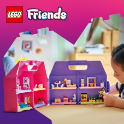 LEGO Friends 42697 Valigetta Creativa Casa delle Bambole, Giochi da Viaggio con Casa a 8 Stanze e 2 Mini Bamboline, Regalo 6+