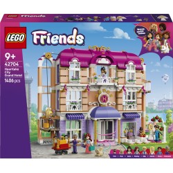LEGO Friends 42704 Grand Hotel di Heartlake City, Giocattolo con 6 Mini Bamboline, 2 Animali e Accessori, Regalo Bambine 9+