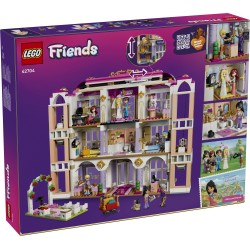 LEGO Friends 42704 Grand Hotel di Heartlake City, Giocattolo con 6 Mini Bamboline, 2 Animali e Accessori, Regalo Bambine 9+