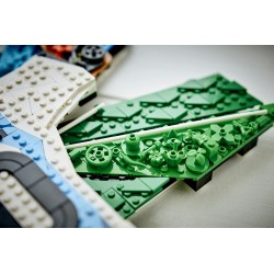 LEGO Editions 43018 Lionel Messi – Celebrazione, Wall Art 3D Fai da Te, Decorazione da Parete, Regalo a Tema Calcio da 14+
