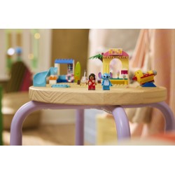 LEGO | Disney 43280 Divertimento in Spiaggia con Lilo e Stitch, Giochi Didattici, 2 Negozi, Giostra e 2 Minifigure, Regalo 4+