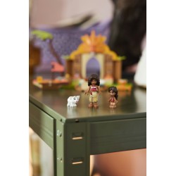 LEGO | Disney Vaiana 43282 Casa del Villaggio e Barca Giocattolo, Gioco Didattico con 2 Mini Bamboline e Pua, Regalo da 4+