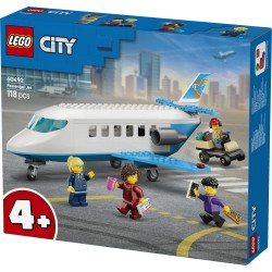 LEGO City 60492 Jet Passeggeri, Modellino di Aereo Giocattolo con 4 Minifigure e Accessori, Giochi Didattici, Regalo per 4+