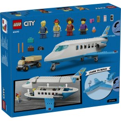 LEGO City 60492 Jet Passeggeri, Modellino di Aereo Giocattolo con 4 Minifigure e Accessori, Giochi Didattici, Regalo per 4+