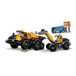 LEGO City 60494 Camion Ribaltabile e Pala Meccanica, Veicoli Giocattolo con Funzioni e 3 Minifigure, Regalo per Bambini da 8+