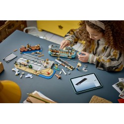 LEGO City Classic 60506 Tram Classico della Spiaggia, Treno Giocattolo con Binari e Scena di Strada, Regalo per Bambini da 7+