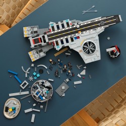 LEGO ǀ Marvel 76354 Elivelivolo S.H.I.E.L.D. - Kit di Modellismo per Adulti con 6 Minifigure, Regalo per i Fan degli Avengers