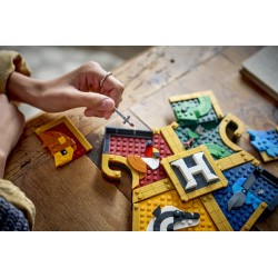 LEGO Harry Potter 76462 Stemma della Casa di Hogwarts, Giocattolo Wall Art 3D con Animali, Regalo di Compleanno per Bambini 12+