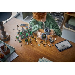 LEGO Harry Potter 76471 Negozi di Magia di Notturn Alley, Giocattolo con 8 Minifigure e Patronus da Collezione, Regalo da 8+