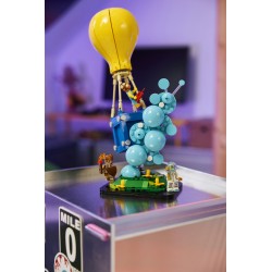 LEGO Fortnite 77080 Consegna di Rifornimenti, Giocattolo con 3 Minifigure e Accessori, Decorazione Gaming Room, Regalo 10+