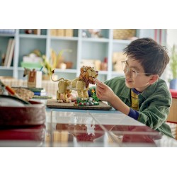 LEGO Creator 31386 3in1 Animali Selvatici: Leone Maestoso Giocattolo, Trasformabile in Leonessa o in 2 Cuccioli, Regalo da 9+