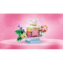 LEGO Creator 31383 3in1 Boccetta di Profumo con Decorazione Floreale, Gioco da 8+ Trasformabile in Vaso da Fiori o Frullato