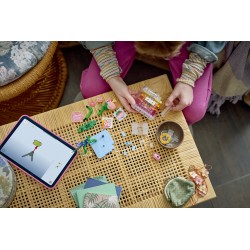 LEGO Creator 31383 3in1 Boccetta di Profumo con Decorazione Floreale, Gioco da 8+ Trasformabile in Vaso da Fiori o Frullato
