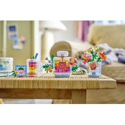 LEGO Creator 31383 3in1 Boccetta di Profumo con Decorazione Floreale, Gioco da 8+ Trasformabile in Vaso da Fiori o Frullato