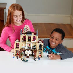 LEGO 75930  Jurassic World Attacco dell'Indoraptor al Lockwood Estate - Usato completo con scatola ed istruzioni