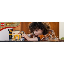 LEGO Indiana Jones 77013 Fuga dalla Tomba Perduta, Gioco con Tempio e Minifigure della Mummia da I Predatori dell'Arca Perduta